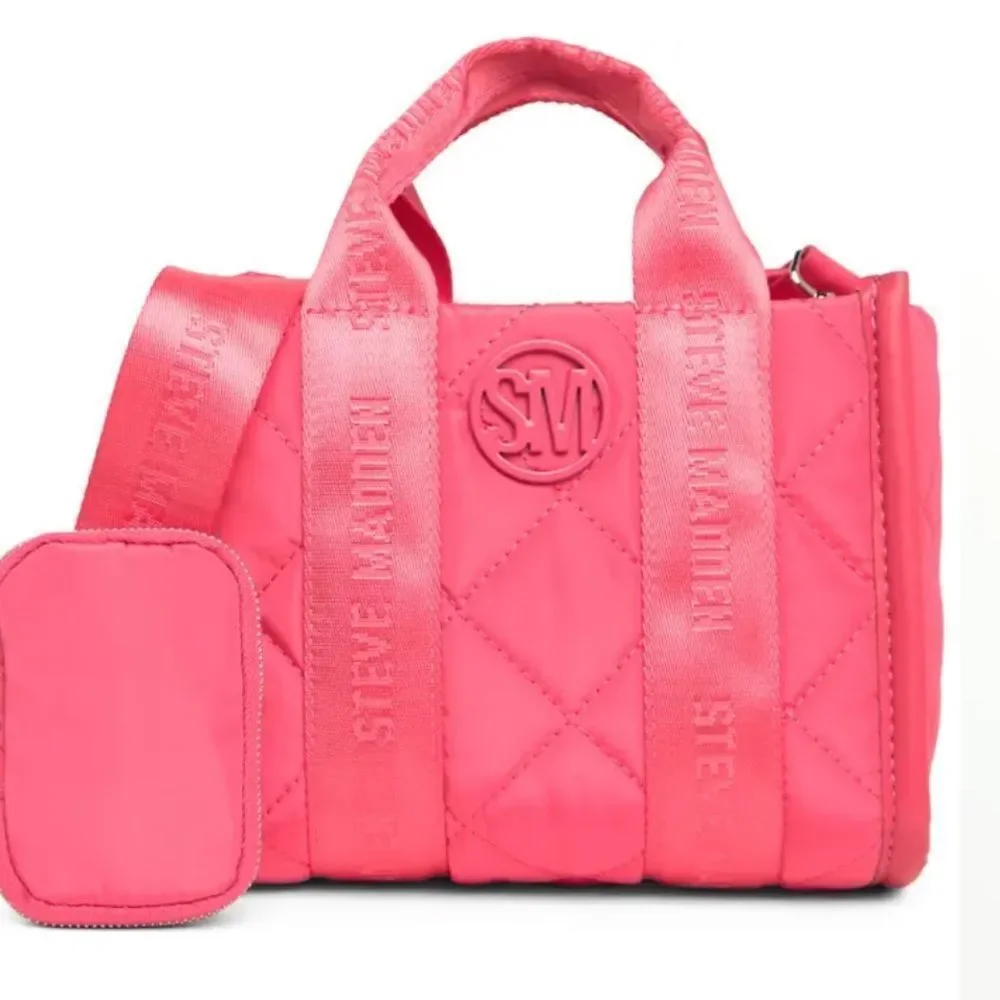 NWT Steve Madden Crossbody Bag w/ AirPod Case - Coral
